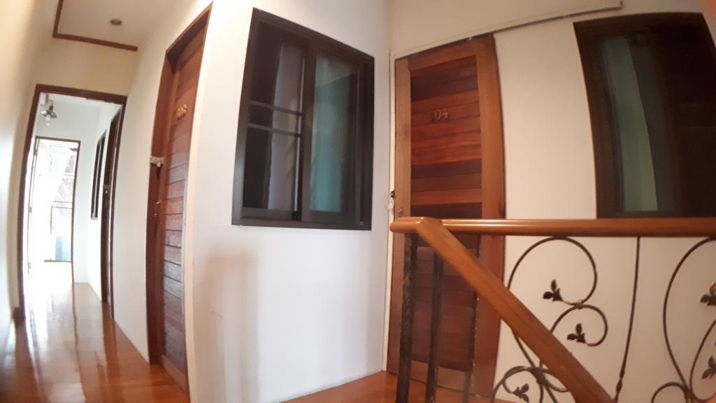 Nhà trọ Mojo House
