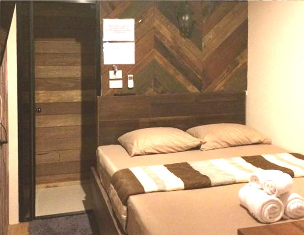 Nhà trọ Mojo House